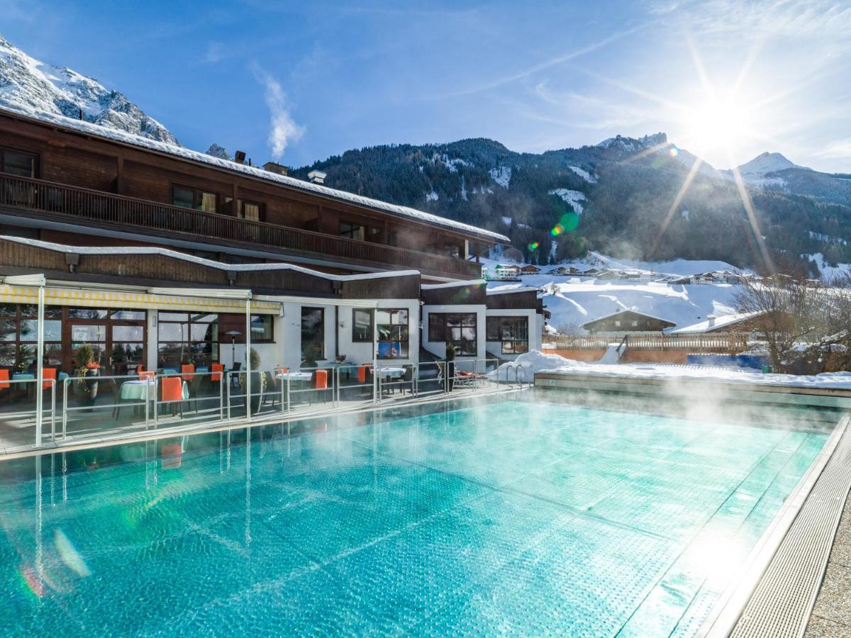 Happy Stubai Hotel นอยชติฟ อิม ชตูไปทัล ภายนอก รูปภาพ