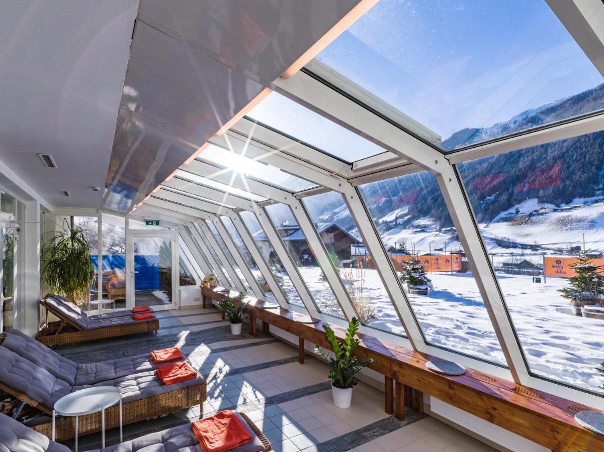 Happy Stubai Hotel นอยชติฟ อิม ชตูไปทัล ภายนอก รูปภาพ