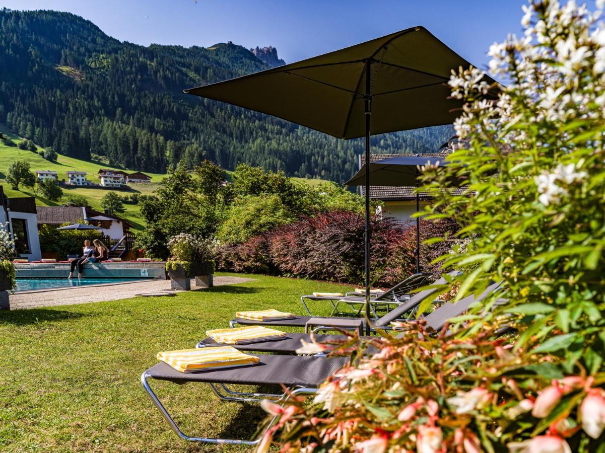 Happy Stubai Hotel นอยชติฟ อิม ชตูไปทัล ภายนอก รูปภาพ