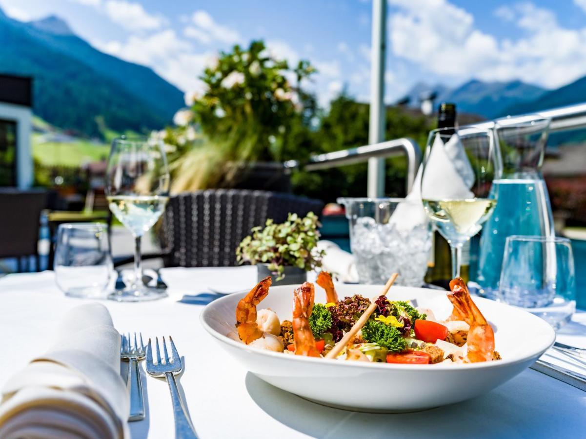 Happy Stubai Hotel นอยชติฟ อิม ชตูไปทัล ภายนอก รูปภาพ
