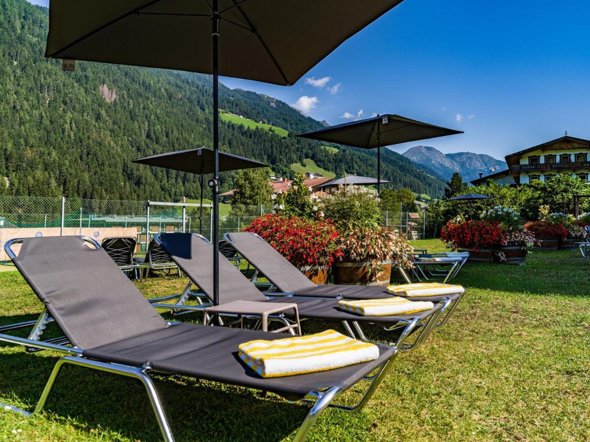 Happy Stubai Hotel นอยชติฟ อิม ชตูไปทัล ภายนอก รูปภาพ