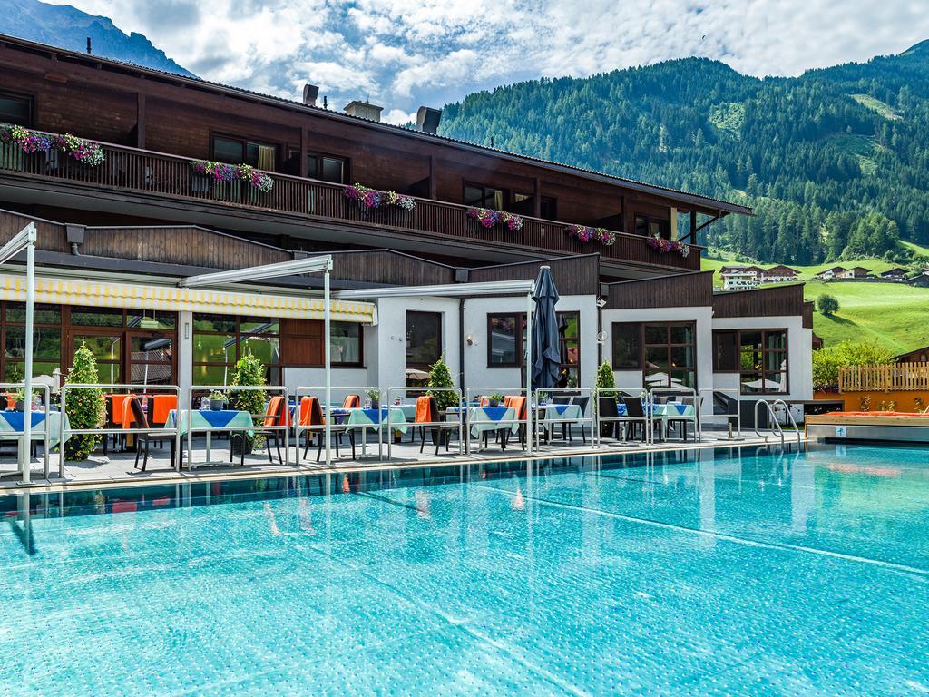 Happy Stubai Hotel นอยชติฟ อิม ชตูไปทัล ภายนอก รูปภาพ
