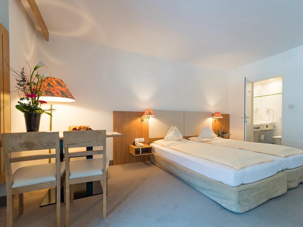 Happy Stubai Hotel นอยชติฟ อิม ชตูไปทัล ภายนอก รูปภาพ